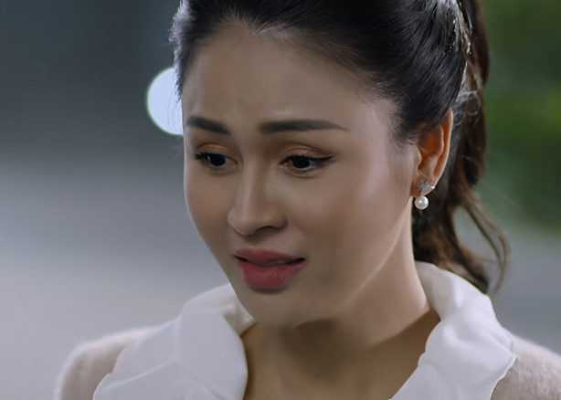 Một số người cho rằng cô đã lạm dụng các phương pháp làm đẹp, níu giữ thanh xuân khiến cho cơ mặt bị đơ, các biểu cảm trên khuôn mặt của cô không thể hiện được hết cảm xúc của nhân vật. (Ảnh: Gia đình&amp;Pháp luật)