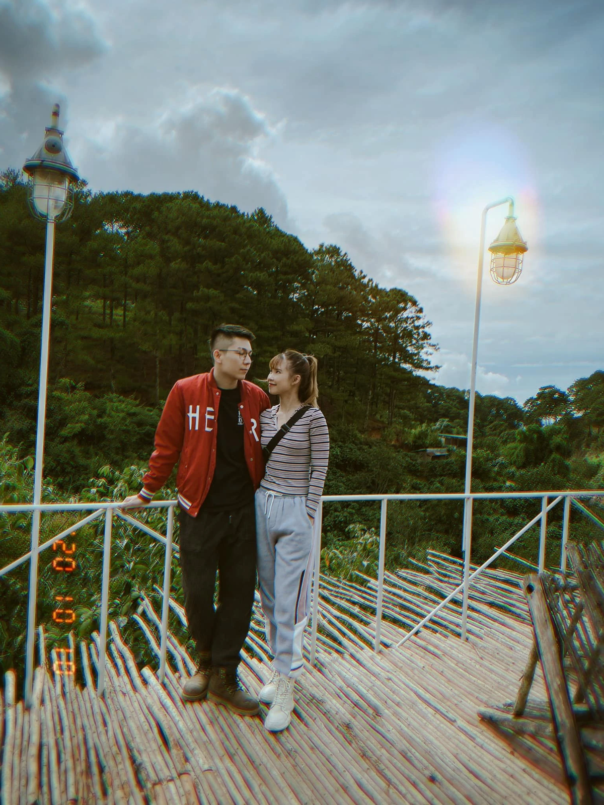 Suốt thời gian dài sau kết hôn, nữ ca sĩ Khởi My im ắng trong showbiz rồi chuyển hướng sang làm streamer. Ảnh: FBNV