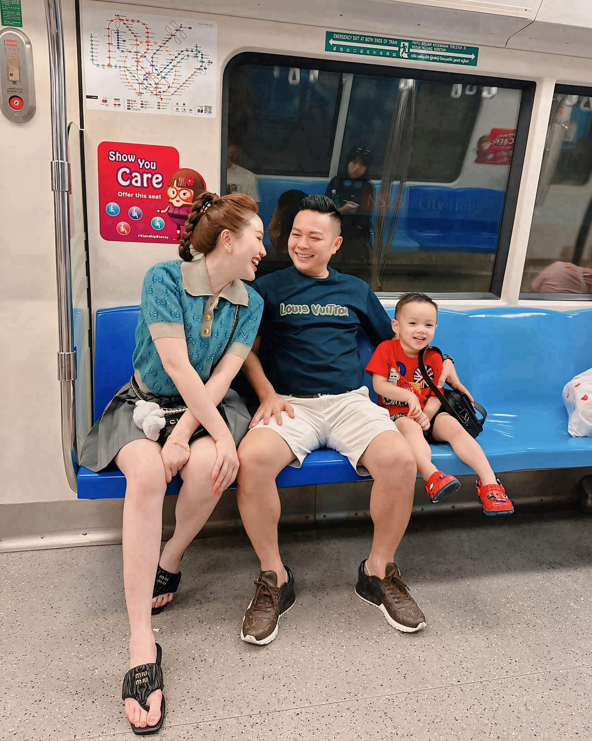 Bảo Thy cùng chồng đại gia và quý tử đi du lịch cùng nhau. Ảnh: FB Bao Thy Tran