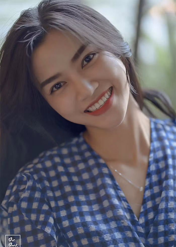 Trước vai Phương trong "Gặp em ngày nắng", Anh Đào được khán giả yêu mến với vai Thanh trong "Lối về miền hoa".