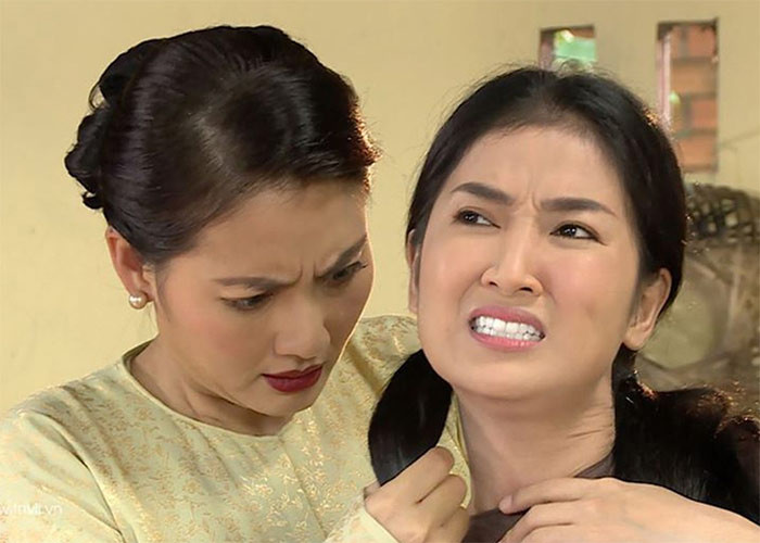 Trong suốt hai thập niên theo đuổi nghệ thuật, cô đã tham gia hơn 150 bộ phim và gây ấn tượng với khán giả khi chuyên vào những vai phản diện.