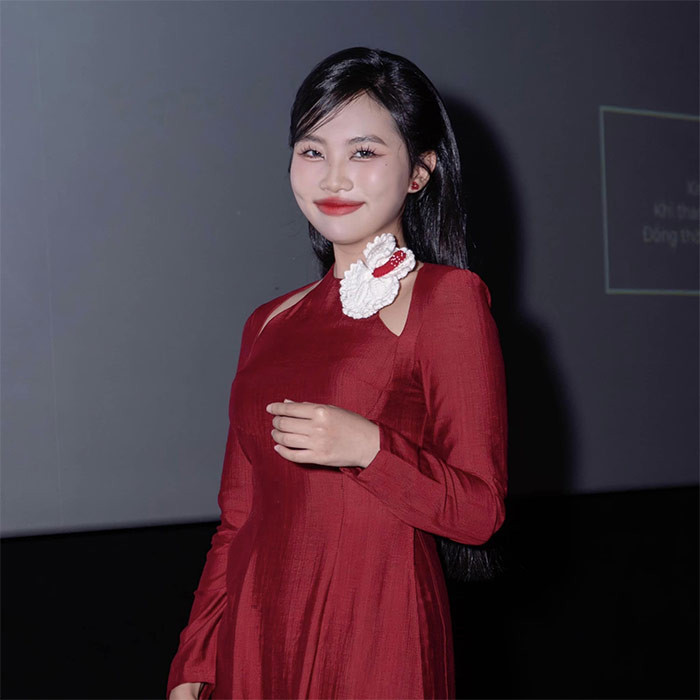 Mới đây, trên trang cá nhân, ca sĩ Phương Mỹ Chi bất ngờ chia sẻ đơn đăng ký thi Hoa hậu Hòa bình Việt Nam 2024.