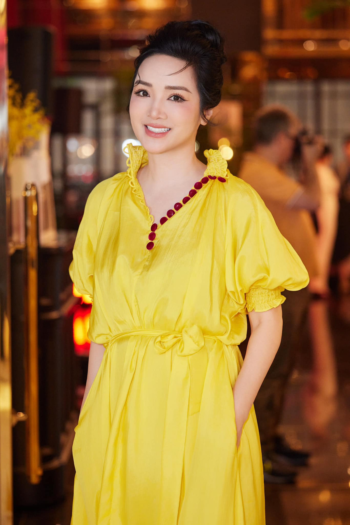 Cô thường xuyên chia sẻ những khoảnh khắc đời thường trên trang cá nhân. Theo đó, Giáng My có cuộc sống xa hoa đáng mơ ước.