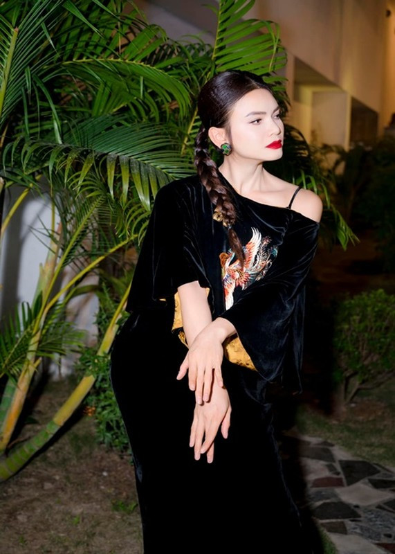 Dù trải qua nhiều thăng trầm trong chuyện tình cảm, NSND Phạm Phương Thảo vẫn giữ cho mình tinh thần lạc quan và yêu đời.