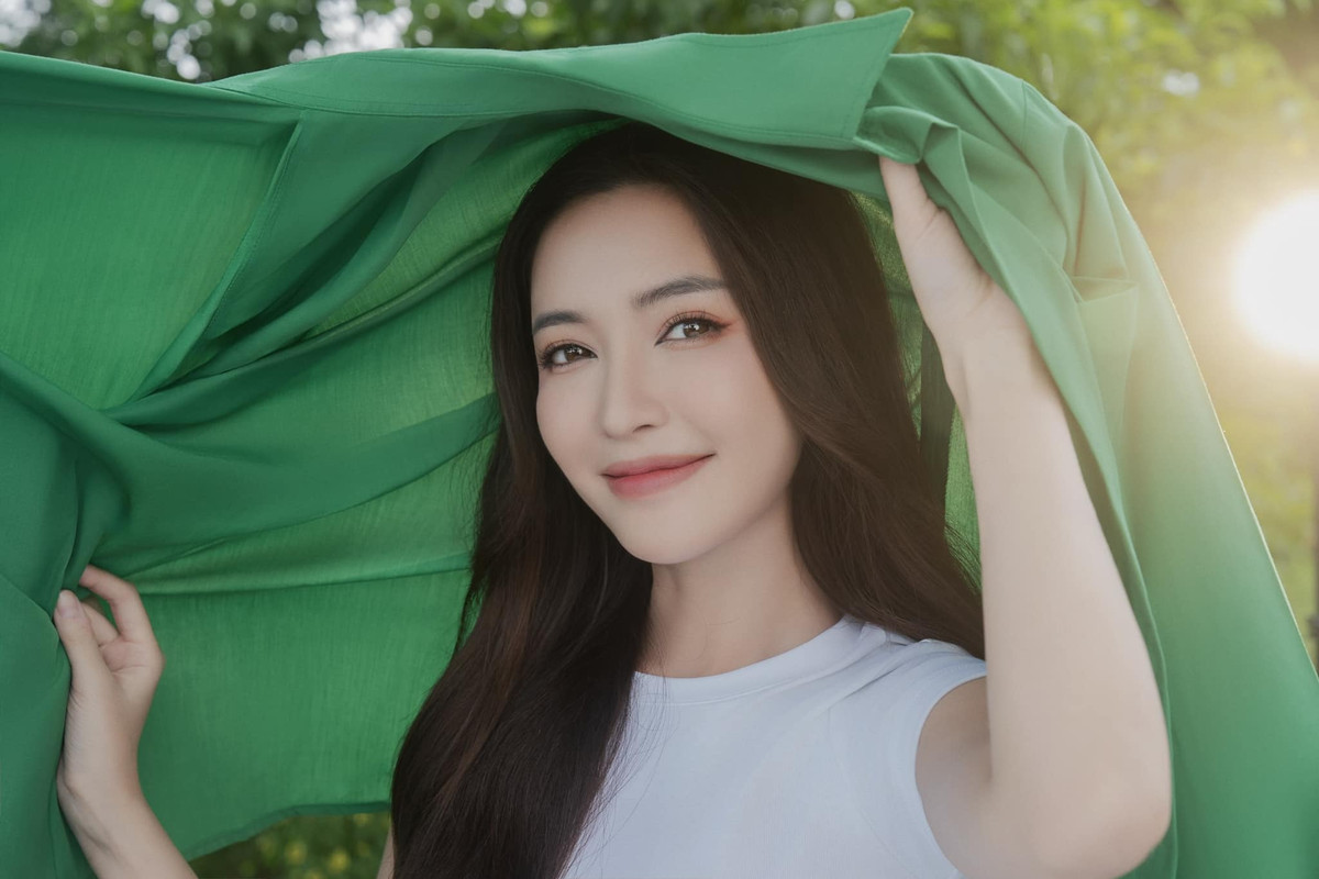 Bích Phương là một nữ ca sĩ tài năng và đầy cá tính. Tuy nhiên, những tranh cãi xoay quanh đời tư và hoạt động nghệ thuật của cô cũng là điều không thể phủ nhận. Ảnh: FBNV