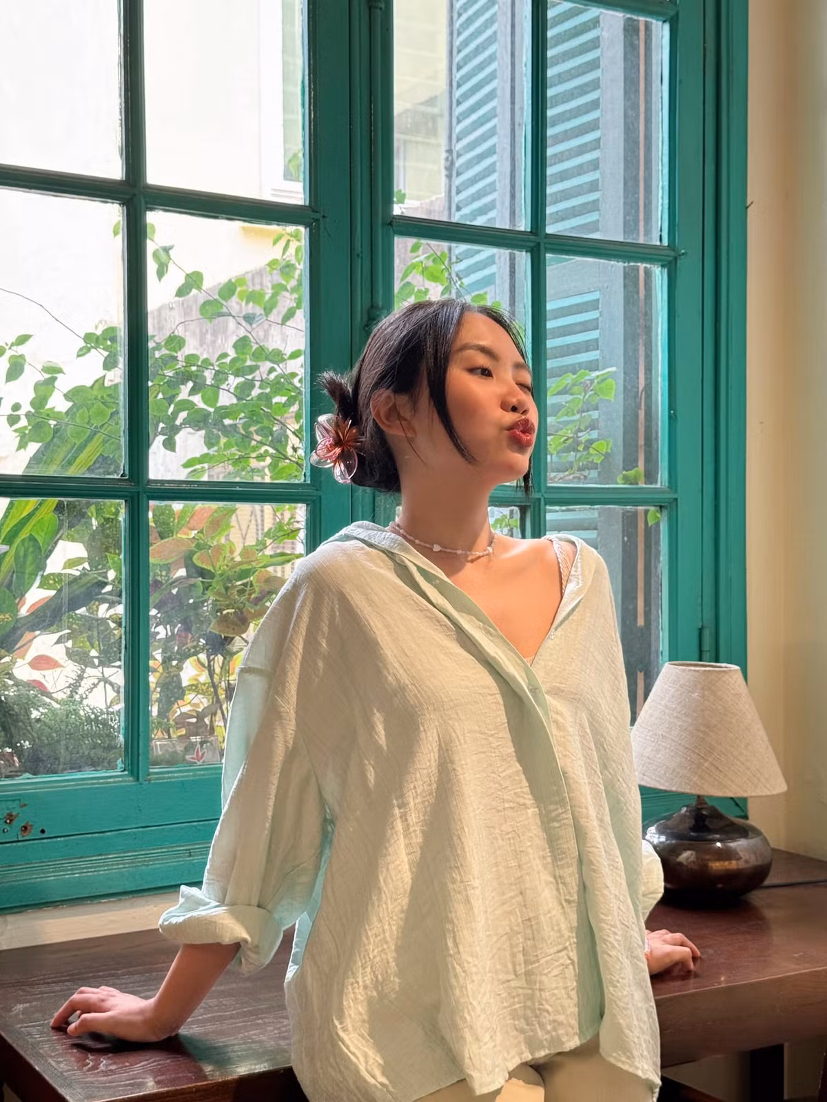 Nhiều người nhận xét, Phương Mỹ Chi ngày càng xinh đẹp, mặn mà hơn nhờ biết cách chăm sóc bản thân và định hình phong cách thời trang phù hợp.