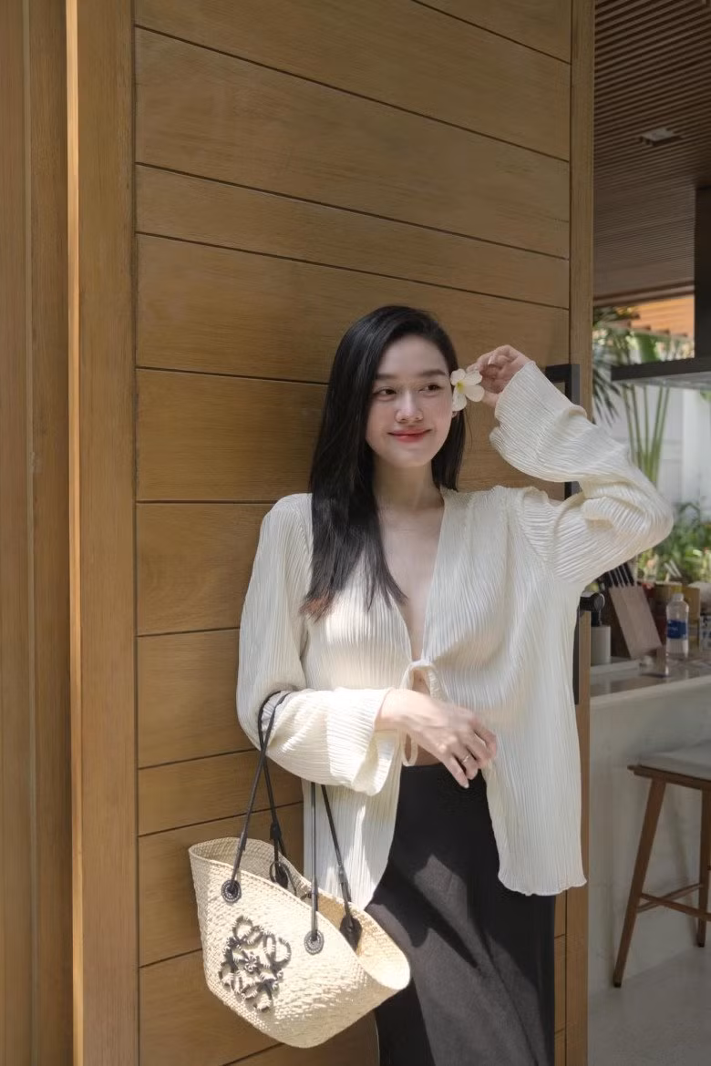 Cô xuất hiện trong một số chương trình truyền hình và tham gia các sự kiện giải trí.