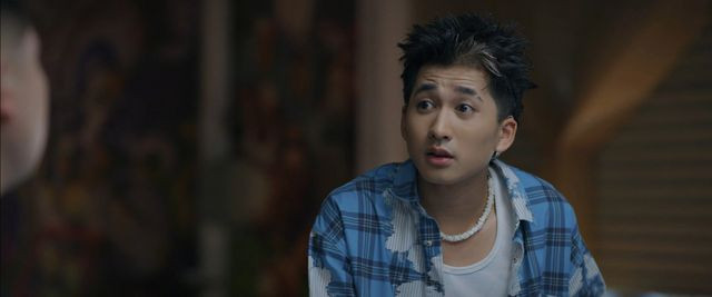 Trần Kiên đảm nhận vai Bảo, anh chàng có gia đình hạnh phúc, kinh tế khá giả. Thế nhưng Bảo lại không có được sự tin tưởng và tôn trọng của gia đình. Đây cũng là vai diễn đáng chú ý trong phim vì Bảo vùng lên chứng minh giá trị bản thân nhưng vô tình lại trở thành "tội đồ" khiến gia đình khốn đốn.