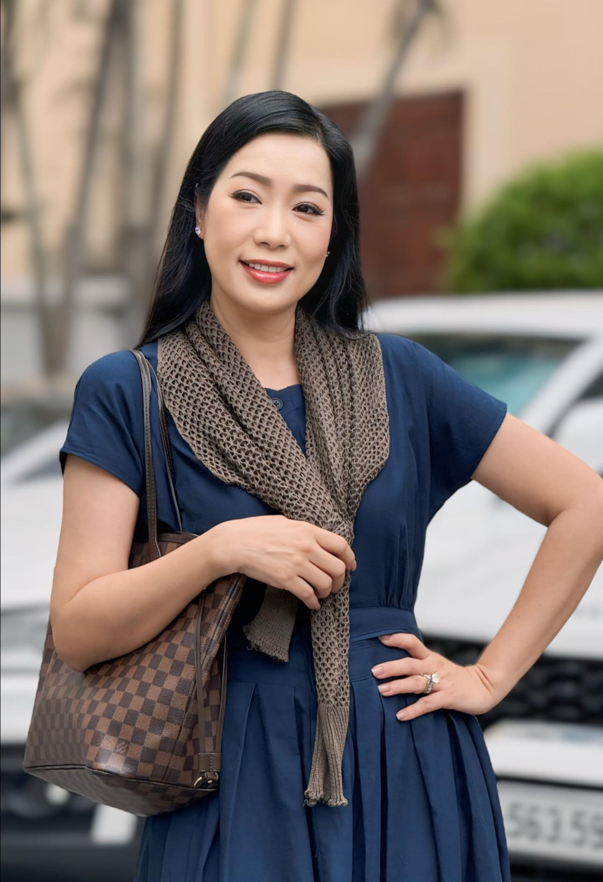 NSND Trịnh Kim Chi đẹp rạng rỡ dù diện trang phục đơn giản. Ảnh: FB Trịnh Kim Chi