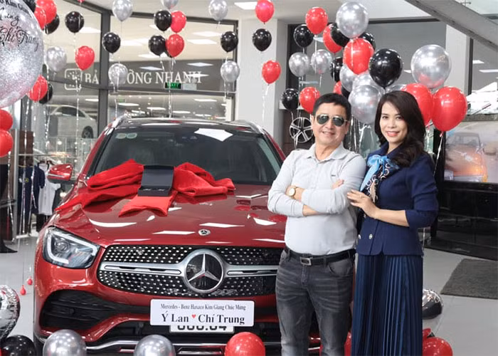 Bạn gái nghệ sĩ Chí Trung chia sẻ cô và bạn trai độc lập về tài chính, không phụ thuộc, dựa dẫm nhau.