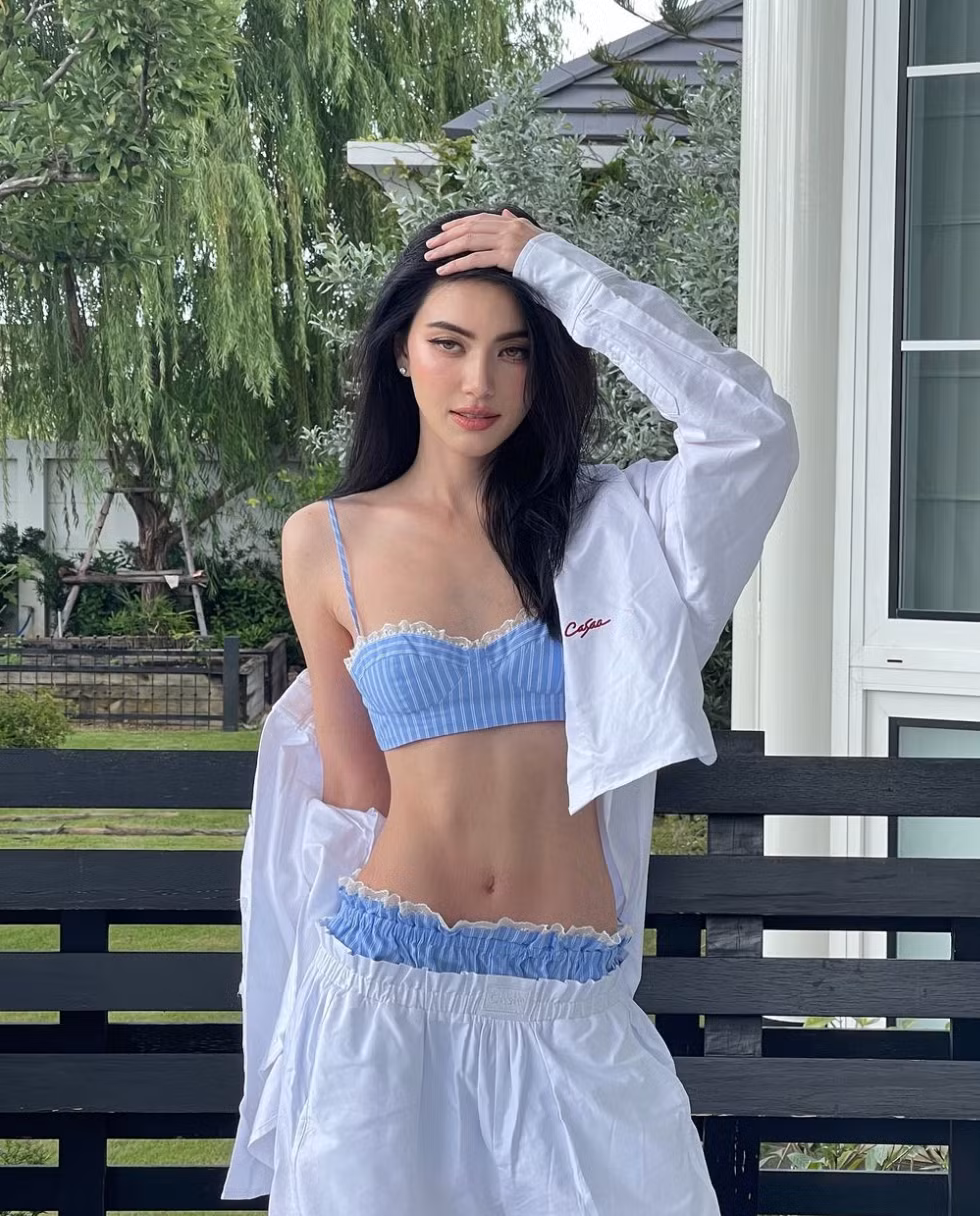 Để có được phong độ sắc vóc tràn đầy sức sống, Mai Davika cũng tuân thủ những nguyên tắc rèn luyện khoa học. Ngoài gym, cô còn tập yoga, pilates, boxing để tăng cường sức khỏe và giữ dáng. Ảnh: IGNV