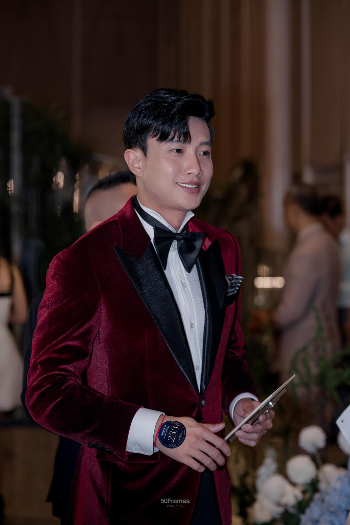 Diễn viên Quốc Trường bị bạn bè trêu là "ông hoàng tiệc cưới" vì nhẵn mặt ở các đám tiệc của bạn bè, người thân. Ảnh: FB Nguyễn Quốc Trường