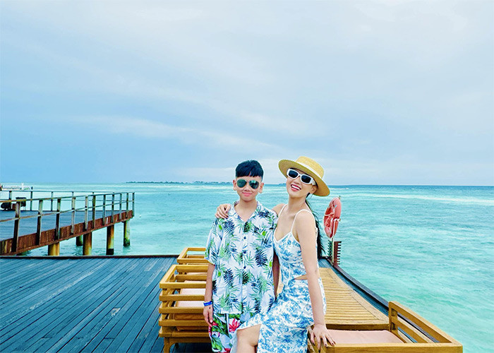 Lã Thanh Huyền cùng chồng con đang tận hưởng kỳ nghỉ tại hòn đảo đẹp nhất thế giới.