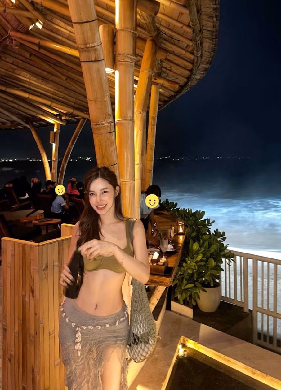 Jarunan Tavepanya là một hot girl, người mẫu nội y đình đám tại Thái Lan.