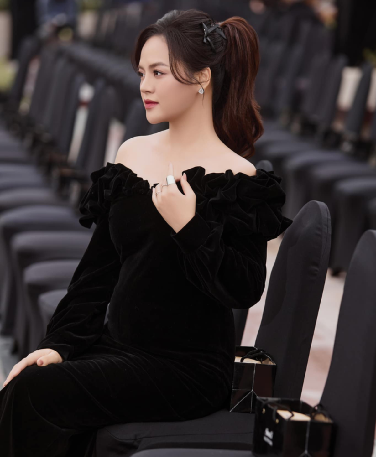 Thu Quỳnh làm mẹ đơn thân đến nay và gần đây cô tiết lộ đang mang thai con thứ hai. Danh tính cha đứa bé chưa được tiết lộ.