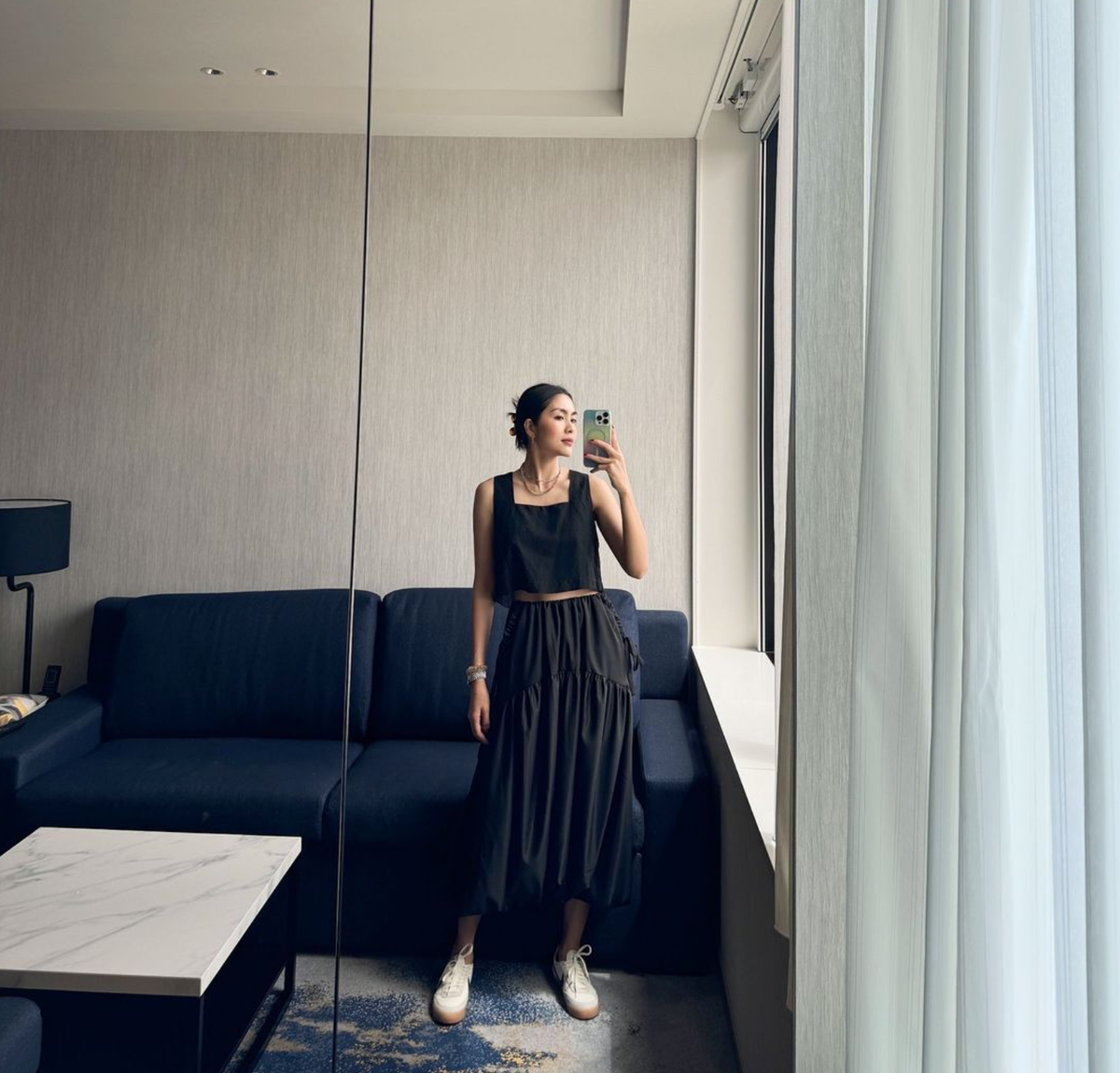 Phong cách thời trang của Hà Tăng không chỉ đơn thuần là việc lựa chọn trang phục, mà còn thể hiện một lối sống tinh tế, sang trọng. Ảnh: IG hatangthanh