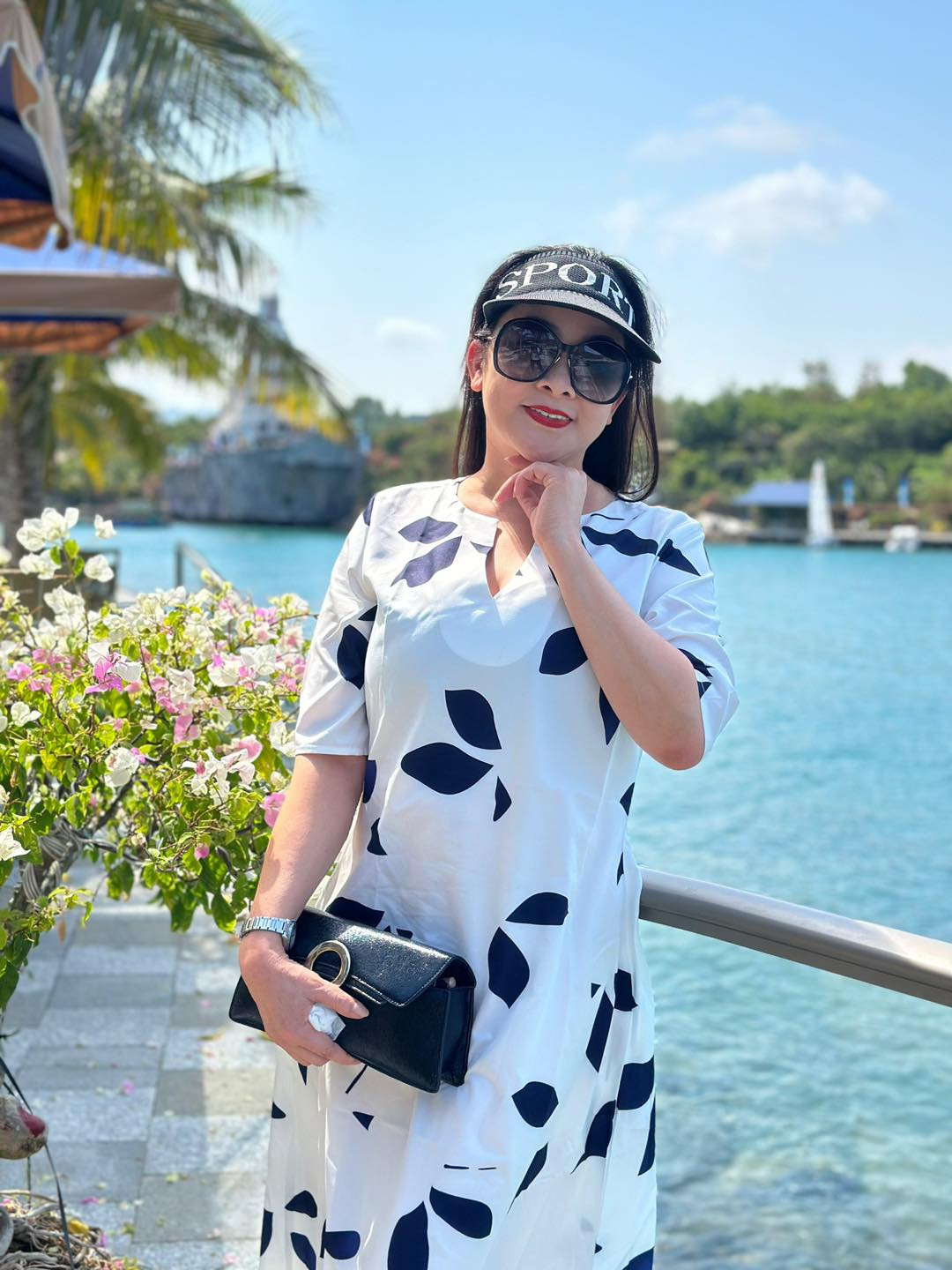 Mỗi lần xuất hiện trước công chúng, Như Quỳnh luôn khiến người hâm mộ trầm trồ bởi vẻ ngoài thanh lịch, quý phái.