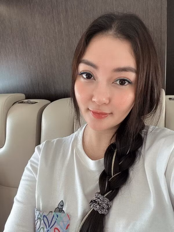 Ở tuổi U40, Nguyễn Thị Huyền vẫn sở hữu vẻ đẹp trẻ trung, rạng ngời và ngày càng mặn mà, đằm thắm hơn. Ảnh: Báo Phụ nữ Thủ đô