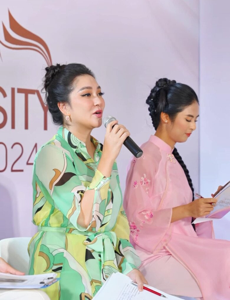 Mặc dù vóc dáng của mỹ nhân 8X có phần đẫy đà và tròn trịa hơn xưa, nhưng điều đó không khiến Nguyễn Thị Huyền đánh mất đi phong độ nhan sắc của mình. Ảnh: Báo Phụ nữ Thủ đô