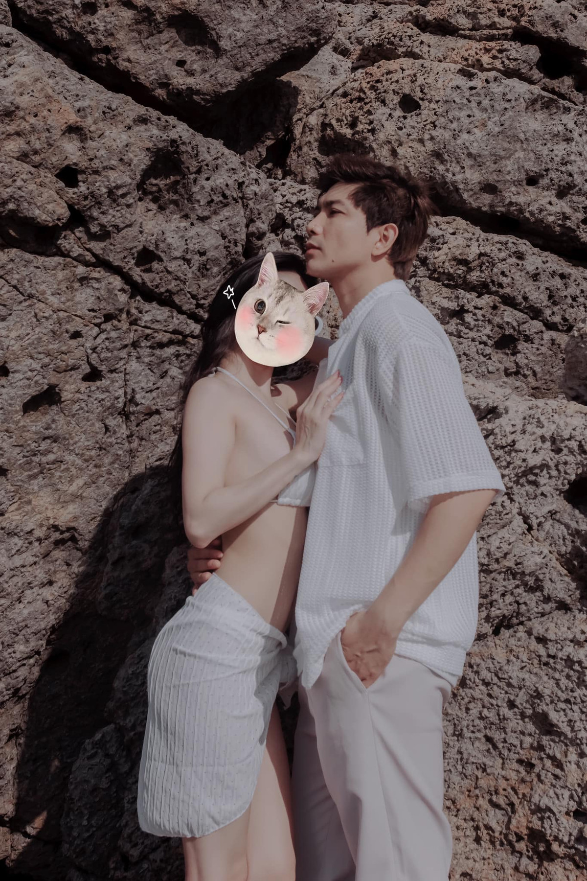 Tim gây xôn xao với hình ảnh thân mật bên một cô gái. Ảnh: FB Trần Nguyên Cát Vũ