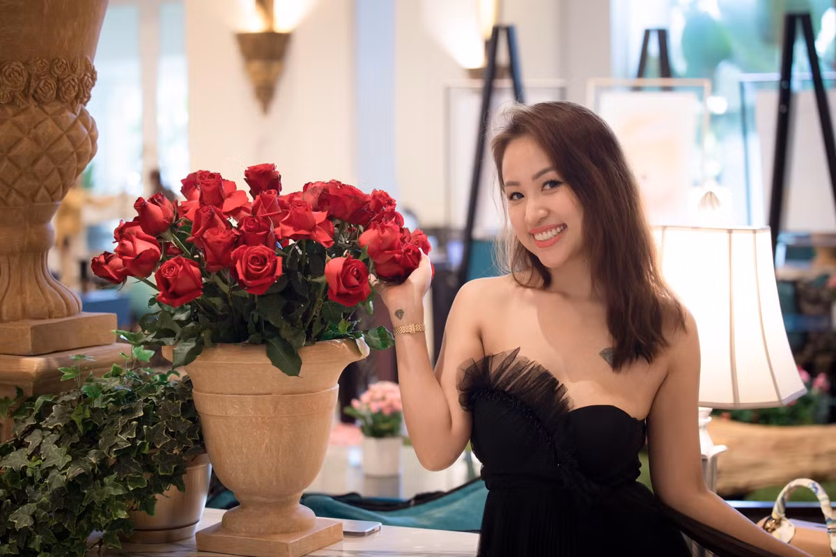 Trên trang cá nhân, Vân Hugo thoải mái chia sẻ những khoảnh khắc hạnh phúc bên gia đình.