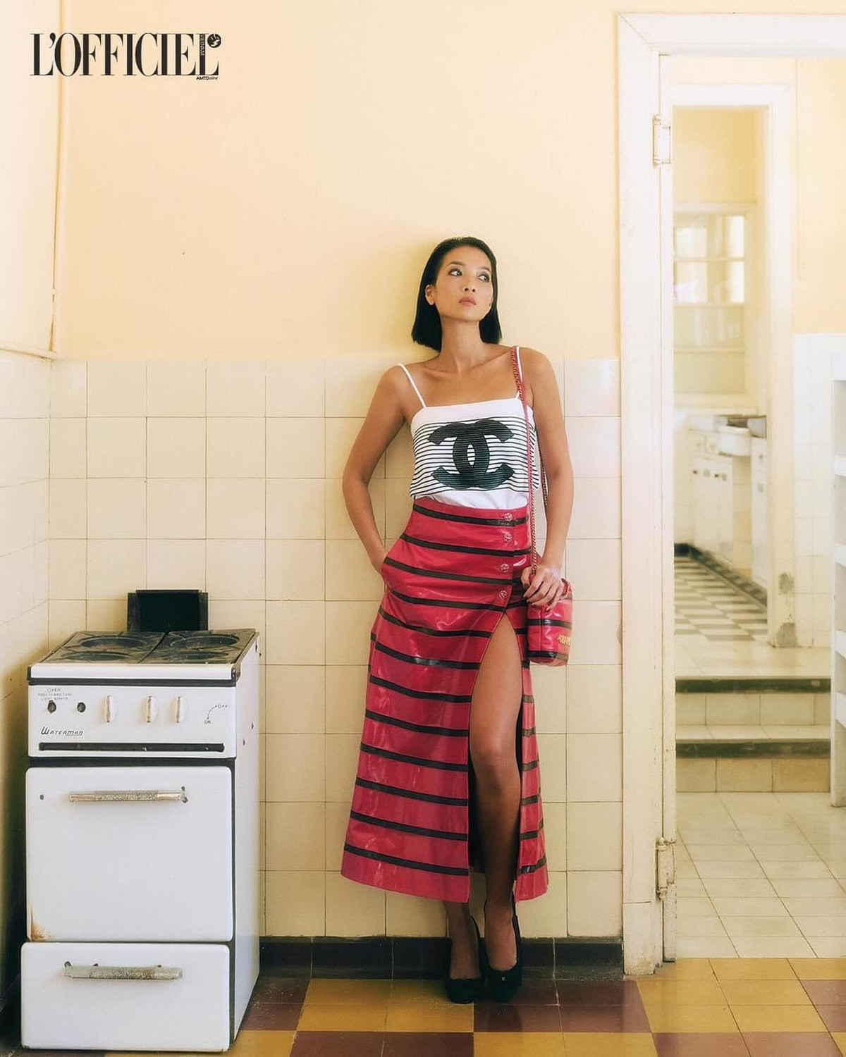 Cựu siêu mẫu Bằng Lăng không có cơ hội hoạt động nghệ thuật mà chủ yếu lo nội trợ, chăm con và làm hậu phương cho chồng.