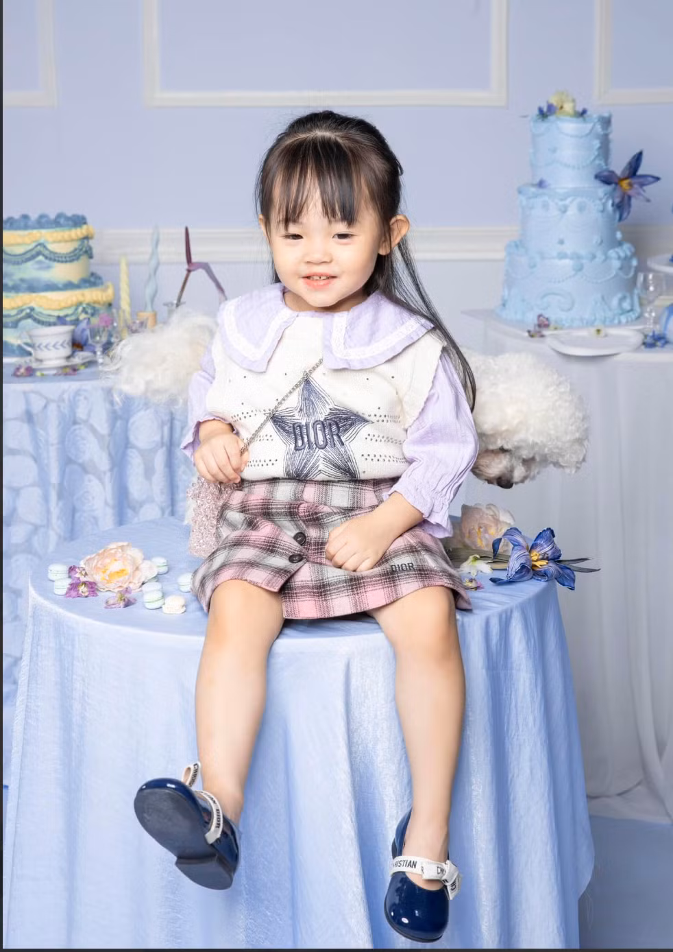 Suchin được bố mẹ đầu tư mạnh tay cho những món đồ hiệu đắt tiền ngay từ khi chỉ mới vài tháng tuổi.