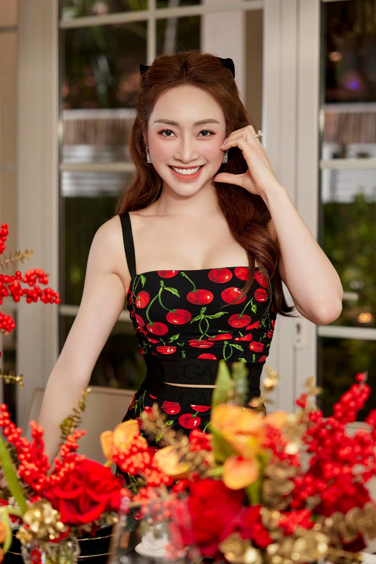 Trên trang cá nhân, Lý Thùy Chang thường xuyên khoe cuộc sống sang chảnh với loạt đồ hiệu đẳng cấp.