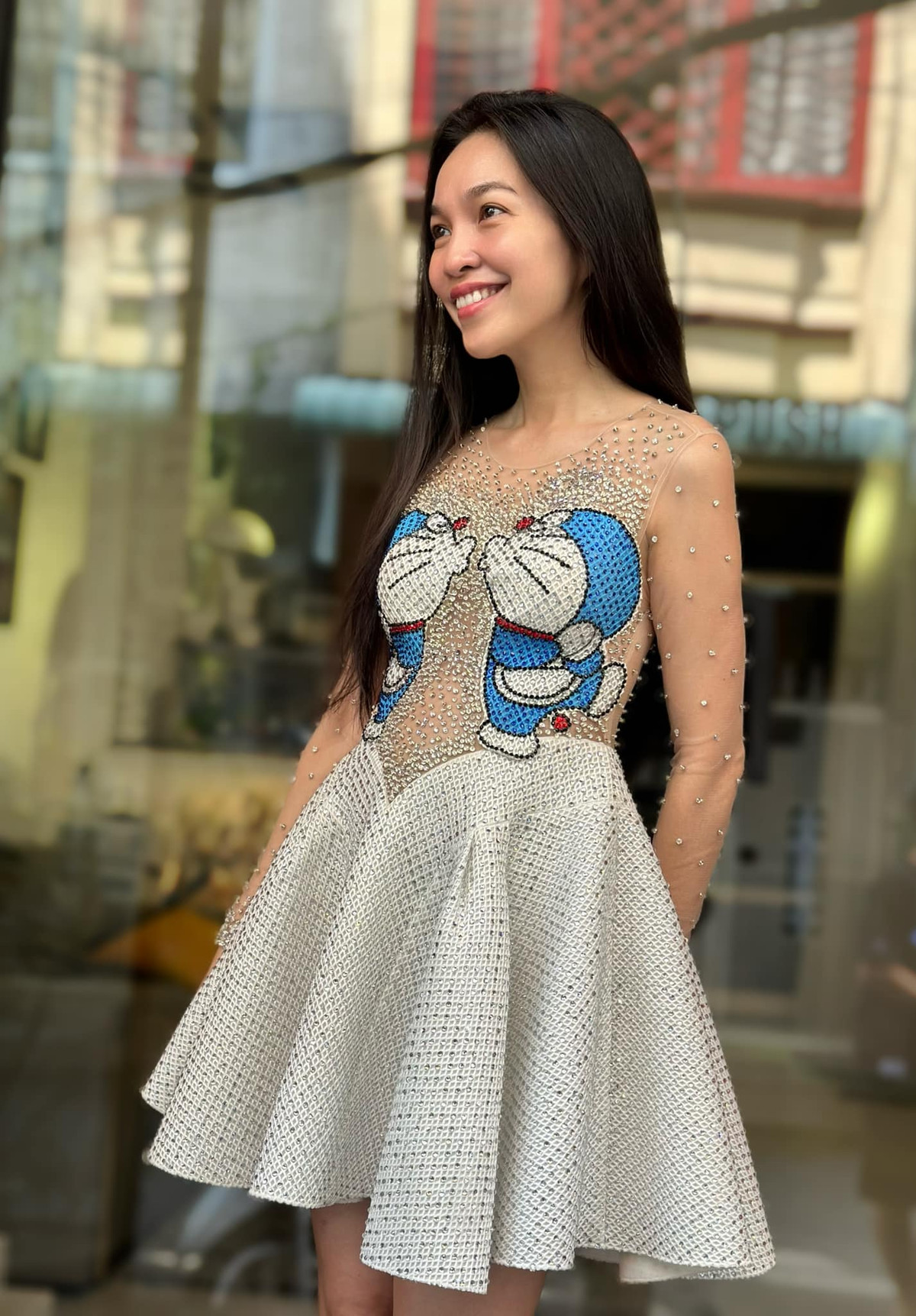 Một trong những đặc trưng trong phong cách thời trang của Hiền Thục đó là cô rất ưa chuộng những chiếc áo crop top. Ảnh: FB Hien Thuc