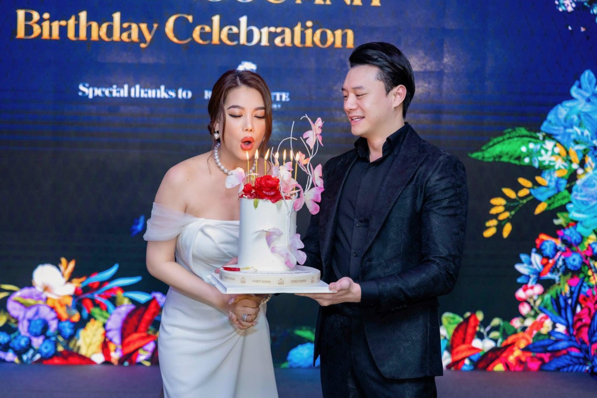 Cặp đôi từng vướng tin đồn sắp kết hôn khi ở thời điểm tháng 4/2022, Trương Ngọc Ánh cùng có mặt với Anh Dũng trong một đám cưới của em trai nam diễn viên. Tuy nhiên, hai người chưa từng lên tiếng về kế hoạch hôn nhân. Ảnh: Arttimes