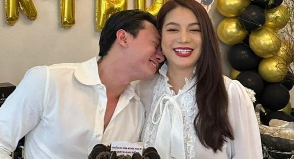 Về phía Trương Ngọc Ánh, cô khen ngợi bạn trai chững chạc và đem lại cảm giác bình yên, hạnh phúc. Cô khẳng định Anh Dũng không ham mê nổi tiếng hay đến với cô không vì mục đích nào khác. Ảnh: Arttimes