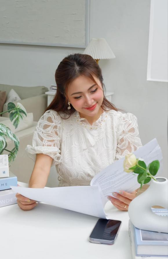 Vân Hugo đăng ảnh mới: "Tôi trong mắt em tôi thật dịu dàng".