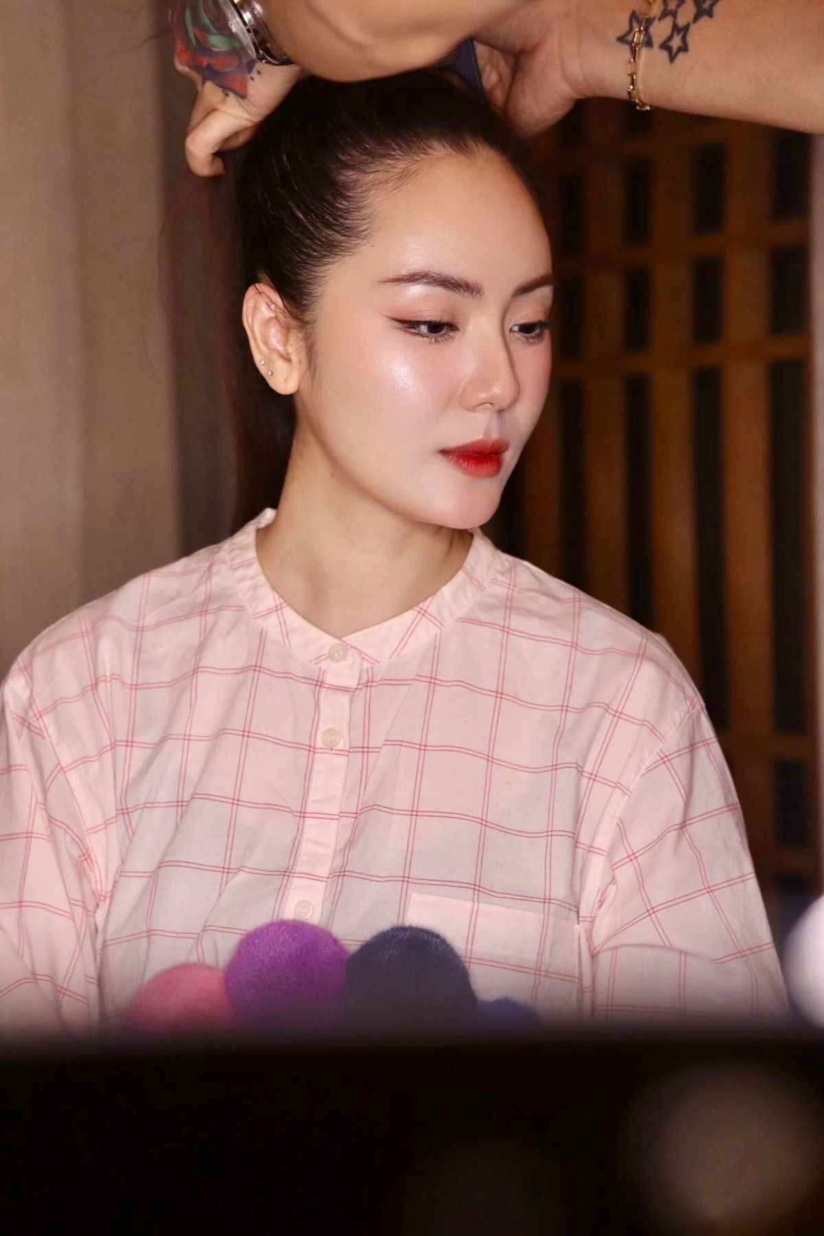 Ở tuổi tứ tuần, làn da của nữ ca sĩ xứ Thanh vẫn căng mịn, giàu sức sống và rất ít khuyết điểm. Ảnh: FB Phương Linh Trần