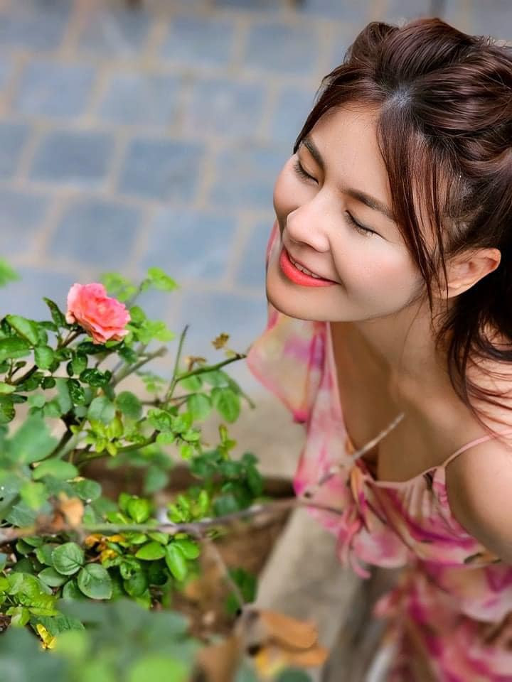 Trên trang cá nhân, nữ diễn viên không ngần ngại khoe hình selfie với mặt mộc. Ảnh: FB Oanh Đào