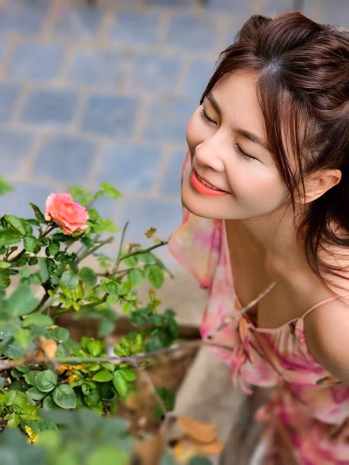 Trên trang cá nhân, nữ diễn viên không ngần ngại khoe hình selfie với mặt mộc. Ảnh: FB Oanh Đào