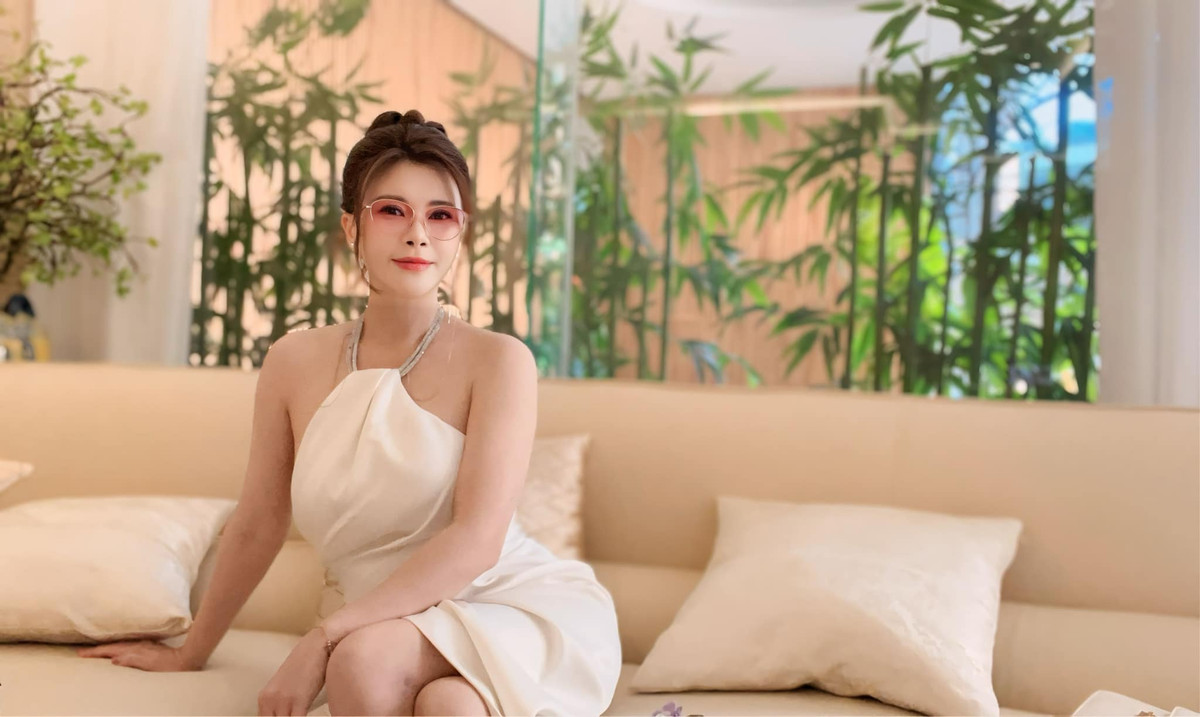 Làn da mịn màng không tì vết của nữ nghệ sĩ. Ảnh: FB Oanh Đào