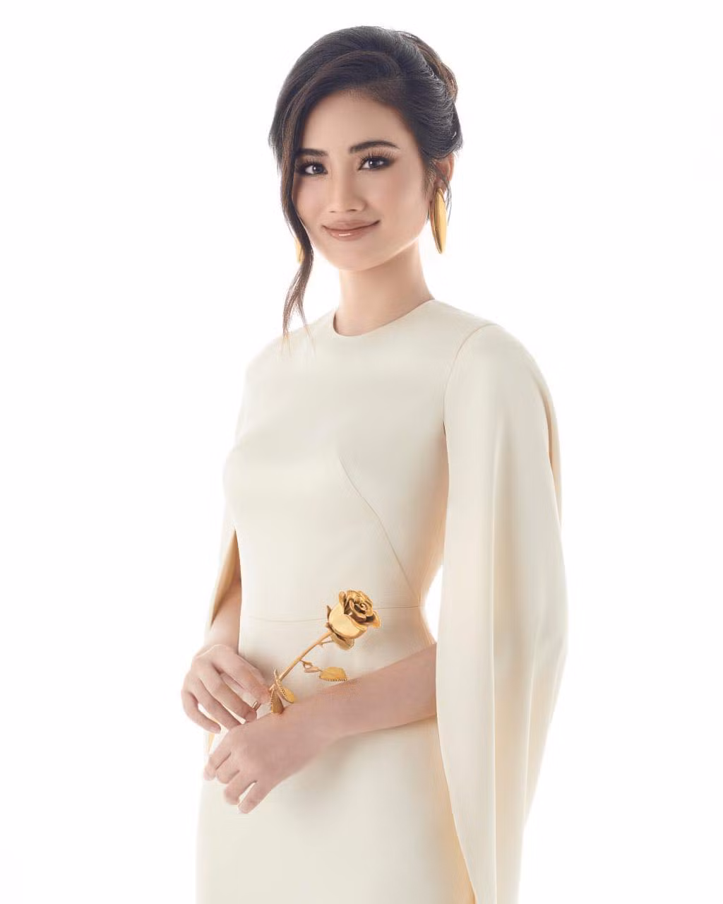 Ở Úc, Ý Nhi vẫn chăm tập luyện để giữ vóc dáng.