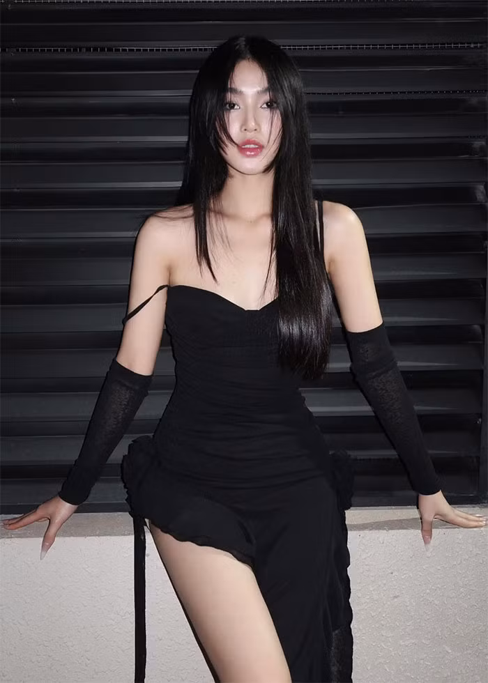 Vóc dáng gợi cảm, khuôn mặt sắc sảo, Cù Thị Trà được nhiều người cổ vũ tham dự các cuộc thi sắc đẹp.