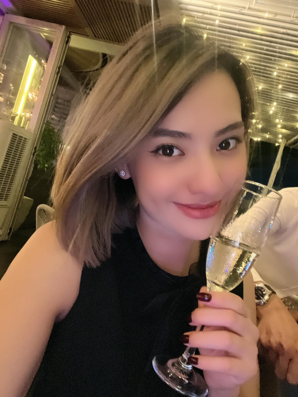 Hiện tại, Trịnh Hồng Quế đang tận hưởng cuộc sống viên mãn bên con gái nhỏ.