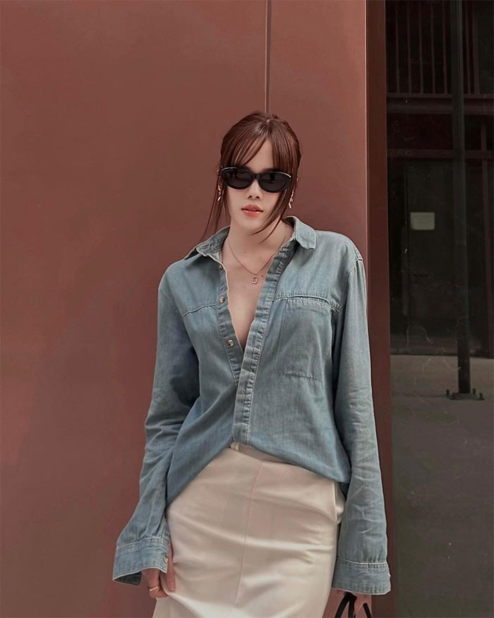 Phong cách thời trang phóng khoáng, cá tính cũng giúp cô gây ấn tượng với người đối diện. (Ảnh: FB Thiều Bảo Trâm)