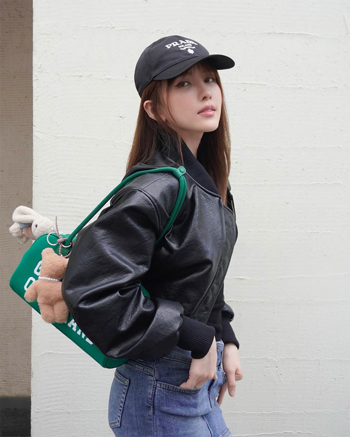 Vẻ đẹp vừa nhẹ nhàng vừa cá tính của Thiều Bảo Trâm rất cuốn hút. (Ảnh: FB Thiều Bảo Trâm)