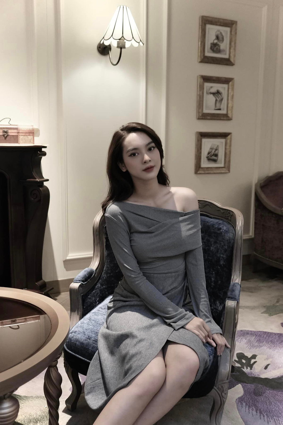 Bước ra từ cuộc hôn nhân không hạnh phúc, cô nàng kín tiếng hơn trong chuyện tình cảm cá nhân.