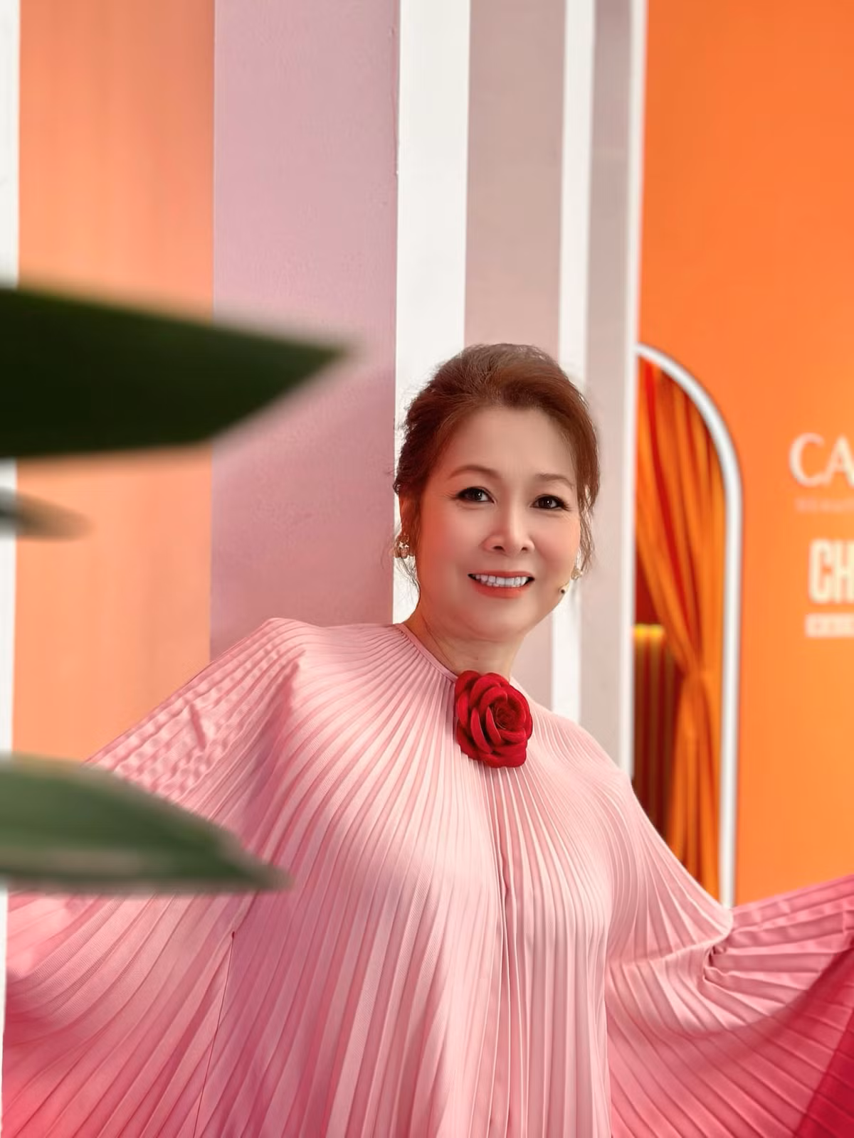 Sau khi giảm cân thành công, Hồng Vân không chỉ sở hữu vóc dáng thon gọn, nhẹ nhàng mà còn tràn đầy năng lượng, sức sống.