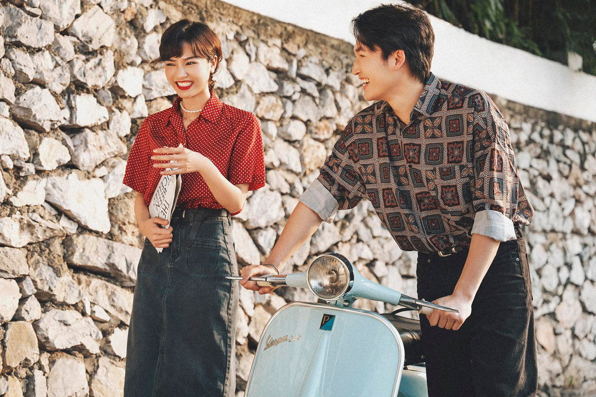 Từ khi vào vai chính trong bộ phim này cặp đôi liên tục tung nhiều hình ảnh "tình bể bình" lên mạng xã hội. Ảnh: FBNV