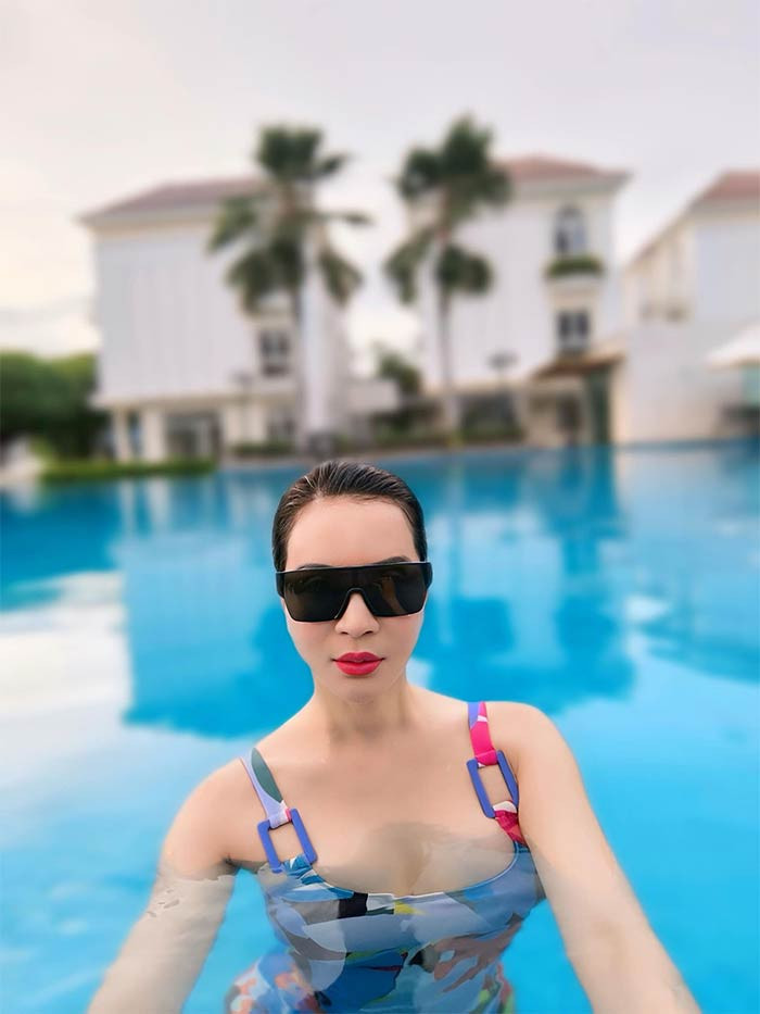 Nữ MC sinh năm 1973 mỗi ngày dành một giờ đồng hồ để tập thể dục, ăn nhiều rau xanh, hạn chế các món chiên xào, đồ ăn giàu đường và muối.