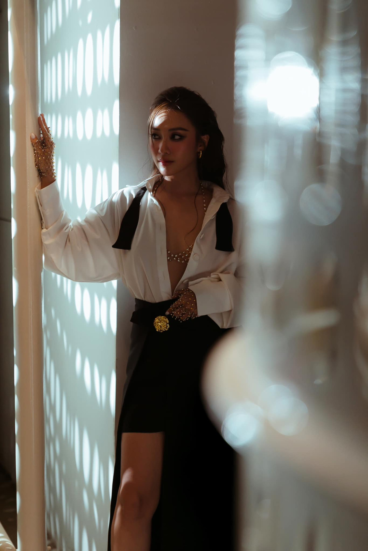 Trong những năm gần đây, Khả Ngân khiến công chúng bất ngờ với sự "lột xác" đầy gợi cảm. Ảnh: FB Khả Ngân