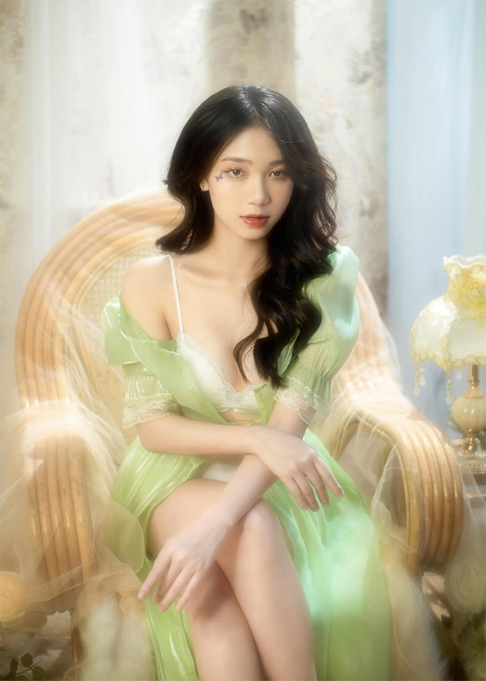 Vẻ đẹp nàng thơ của Thùy Dương. (Ảnh: FB Thùy Dương)