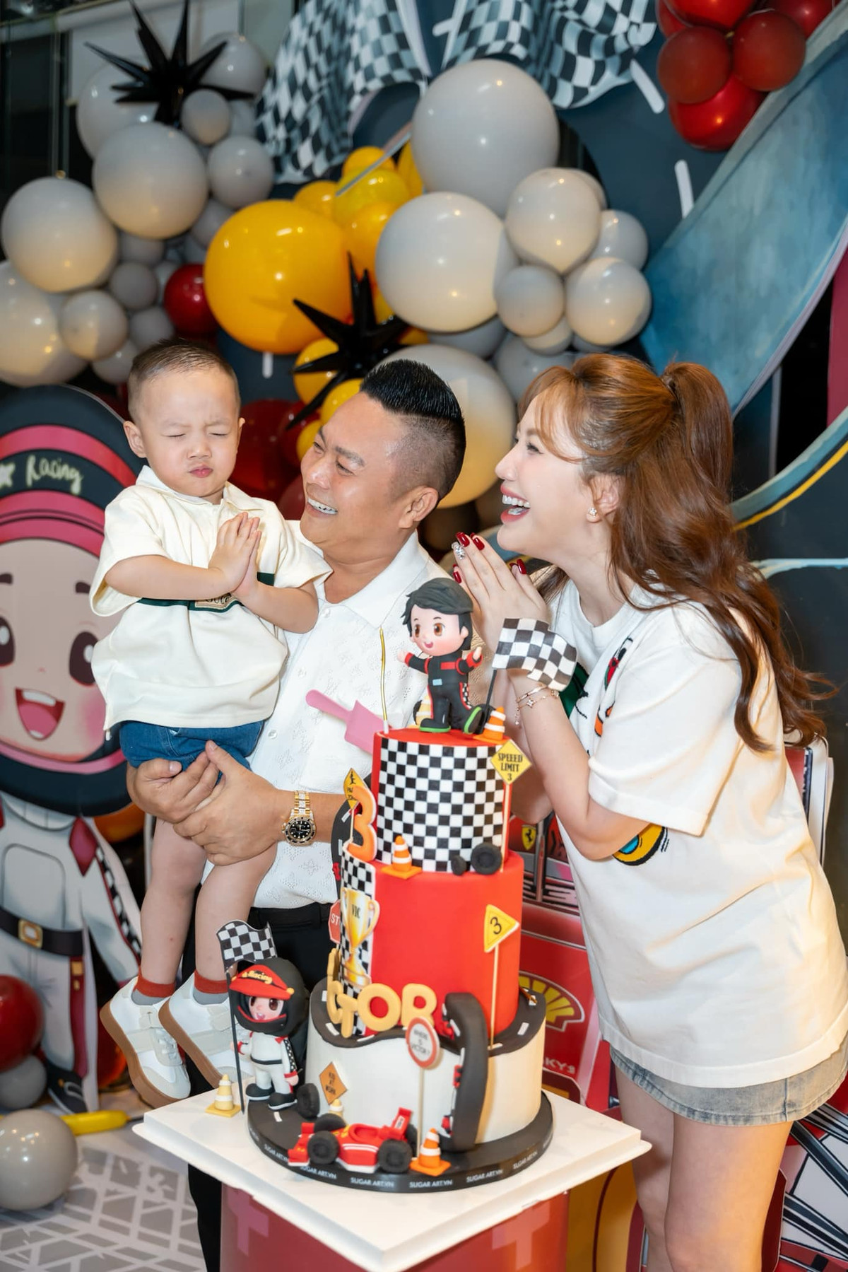 Vợ chồng ca sĩ Bảo Thy tổ chức sinh nhật cho con trai. Ảnh: FB Bảo Thy