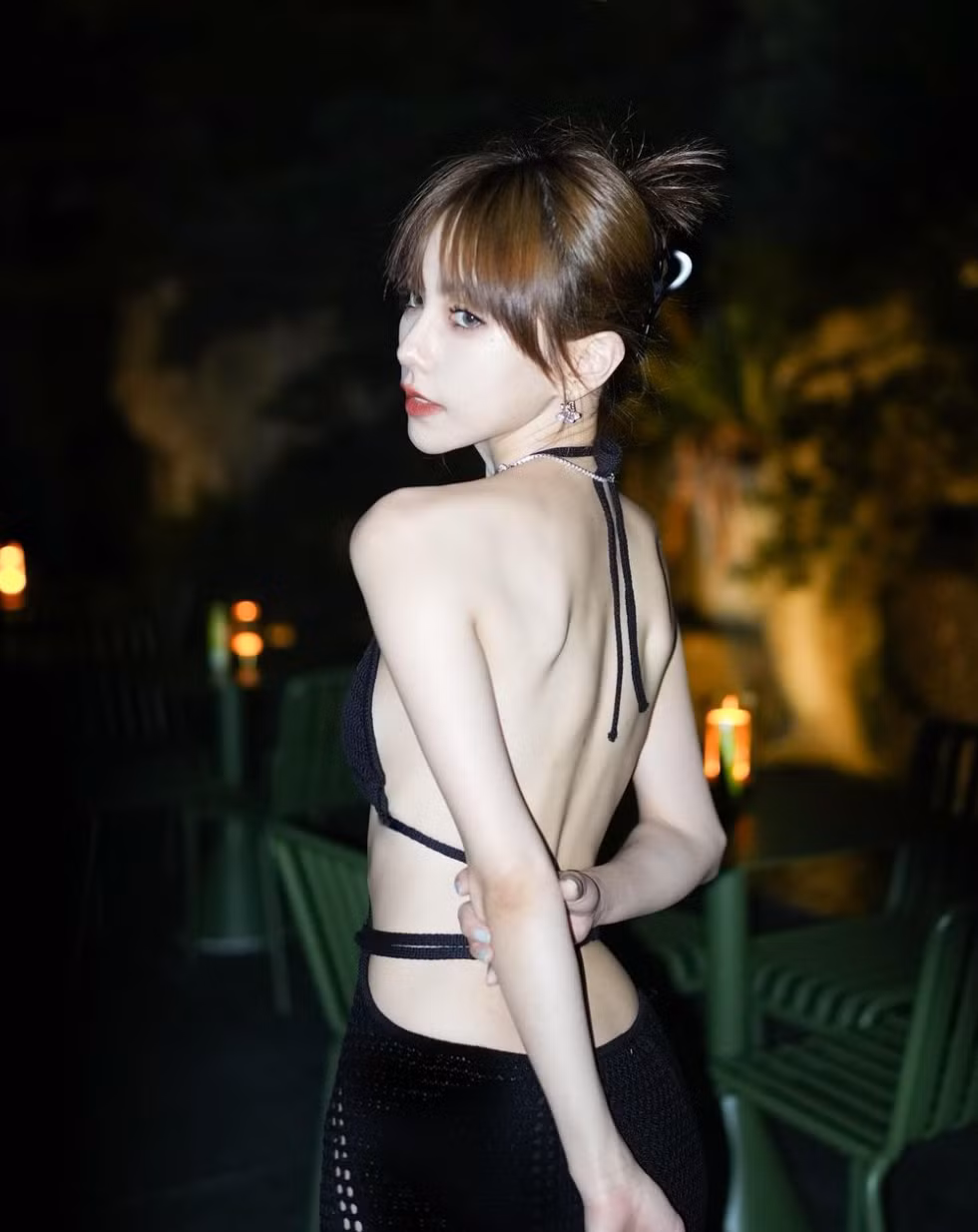Những hình ảnh của hot girl Đài Loan trong bộ cánh táo bạo thường xuyên xuất hiện trên các trang mạng xã hội và nhanh chóng nhận được hàng ngàn lượt thích, bình luận.