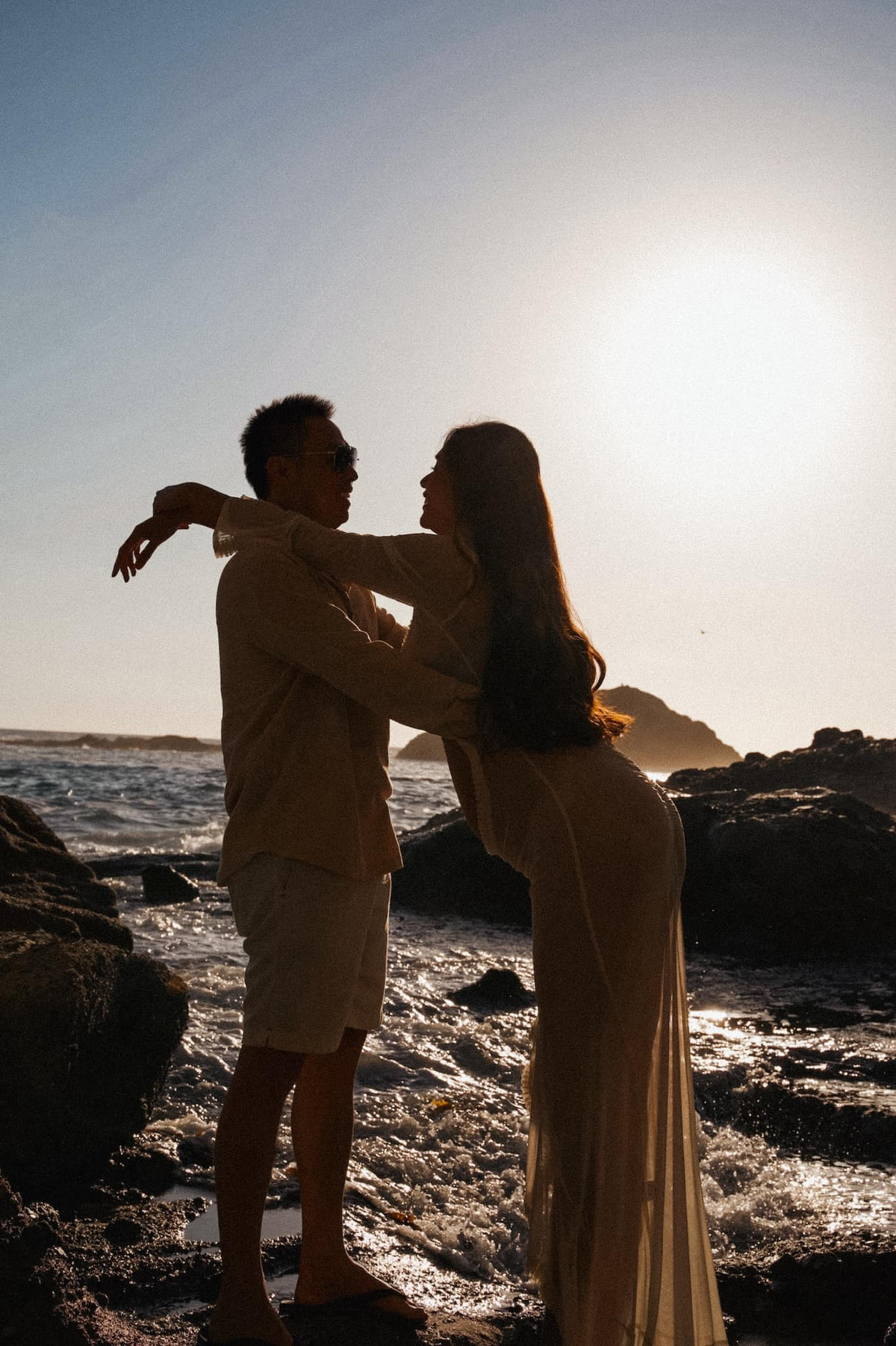 Siêu mẫu Võ Hoàng Yến chụp ảnh bụng bầu kỷ niệm. Ảnh: FB VÕ HOÀNG YẾN